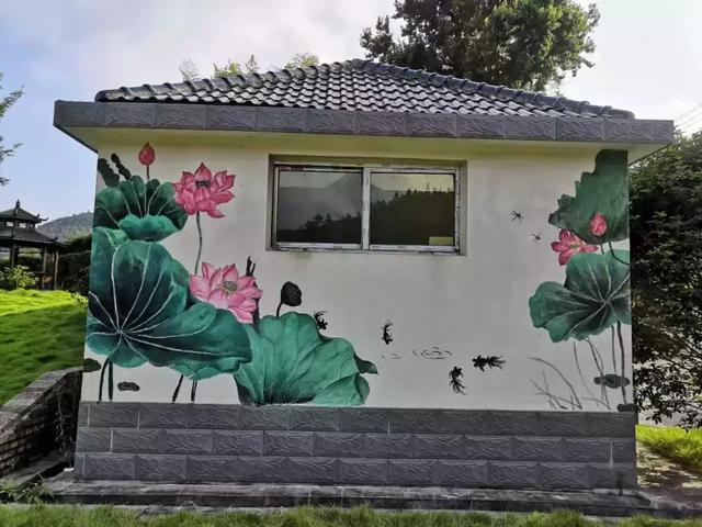 百校千生閩東行丨疊石鄉(xiāng) 百平濃情墻繪“靚”相竹陽(yáng)，壁畫藝術(shù)助力新時(shí)代新農(nóng)村文化建設(shè)